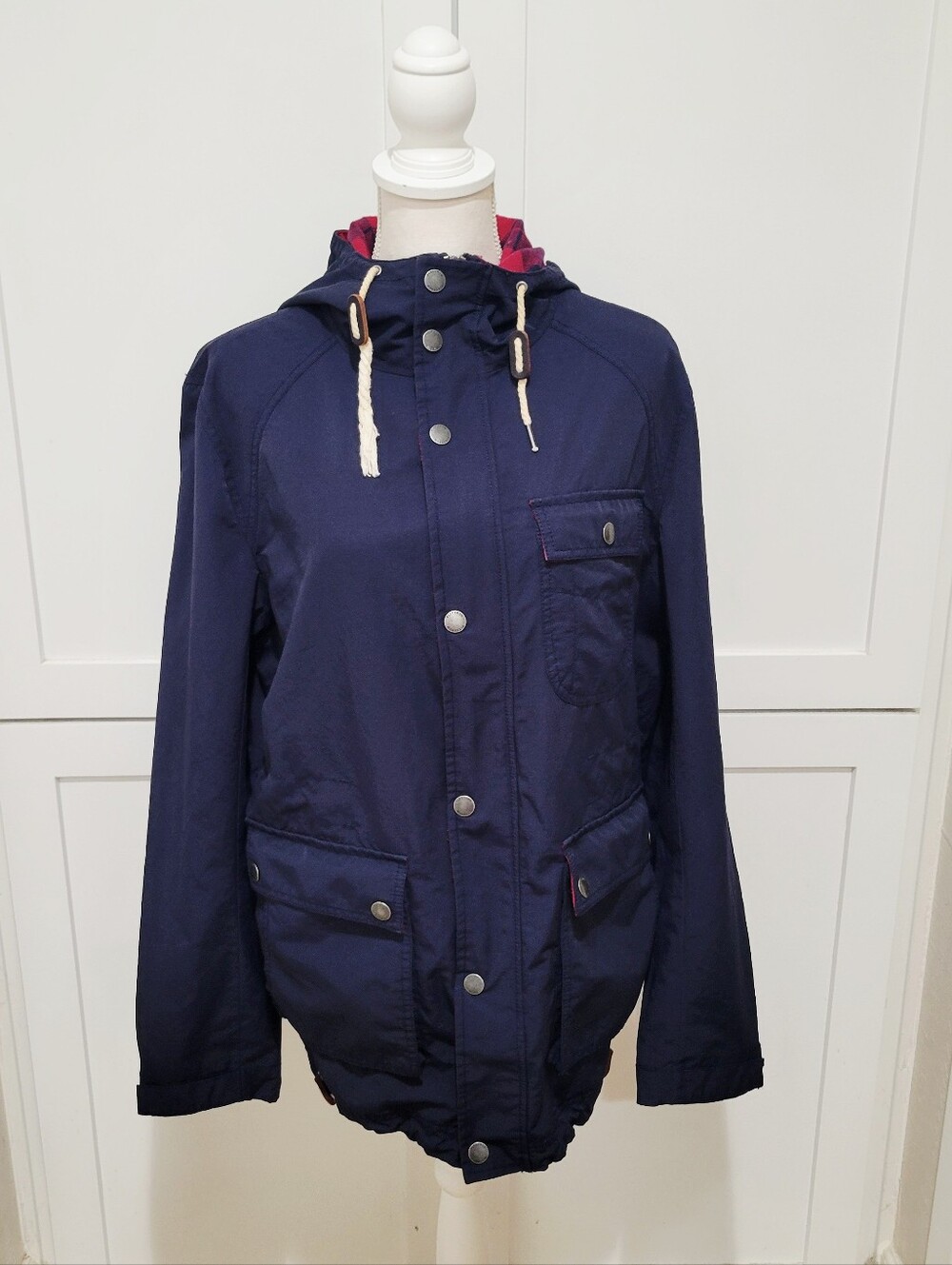 Plectrum x Ben Sherman Navy Blue Winter Coat w/Hood & Red Plaid Lining | Size M